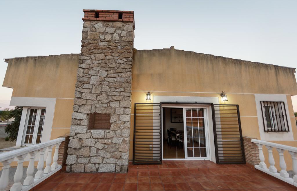 Casa Rural La Piedra De Juana Malpartida de Caceres Luaran gambar