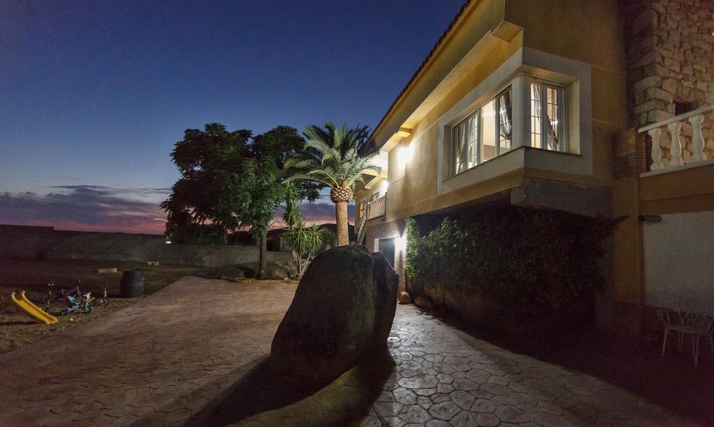 Casa Rural La Piedra De Juana Malpartida de Caceres Luaran gambar